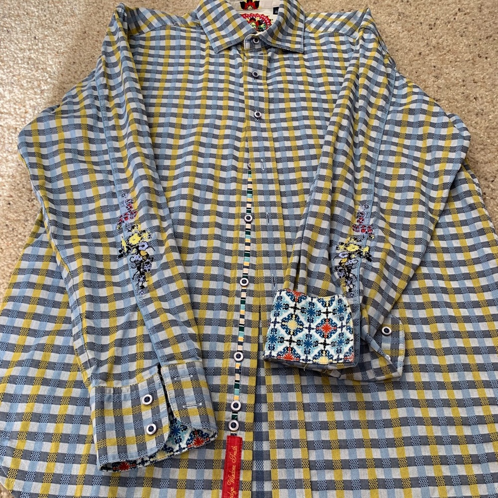 Robert Graham men’s button down shirt